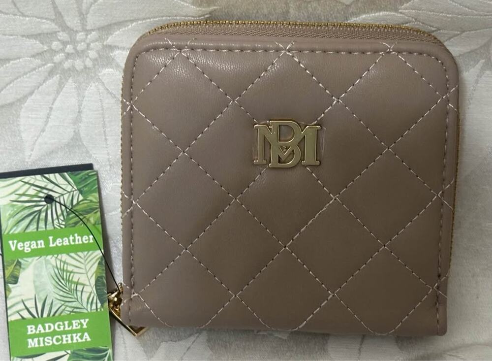 NEW Badgley Mischka Vegan Leather Wallet taupe. B134